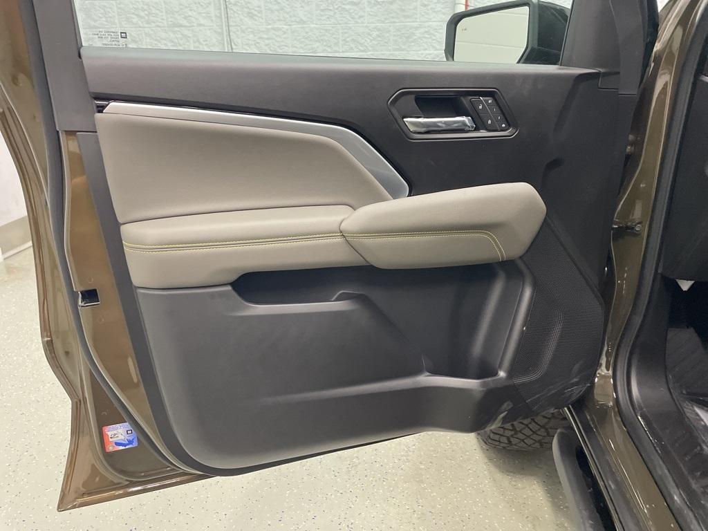 new 2025 Chevrolet Colorado car, priced at $50,720
