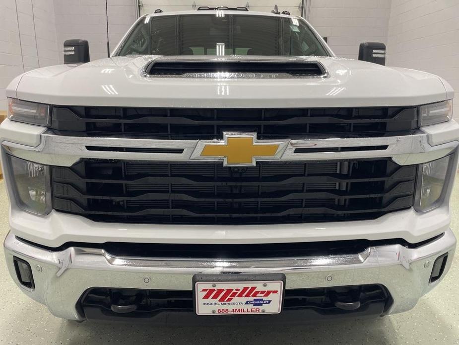 new 2025 Chevrolet Silverado 3500 car, priced at $59,925