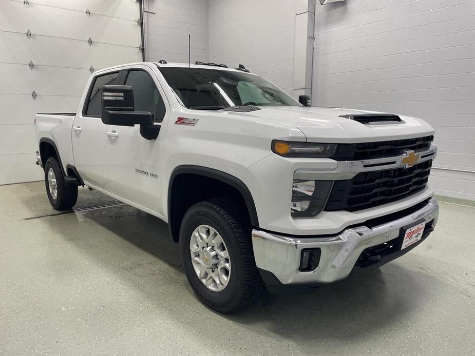 new 2025 Chevrolet Silverado 3500 car, priced at $59,925