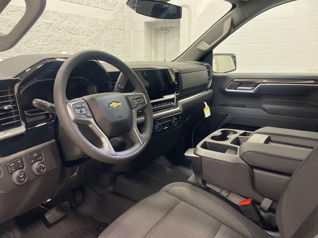 new 2025 Chevrolet Silverado 1500 car, priced at $49,070