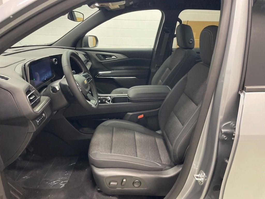new 2025 Chevrolet Traverse car, priced at $41,999
