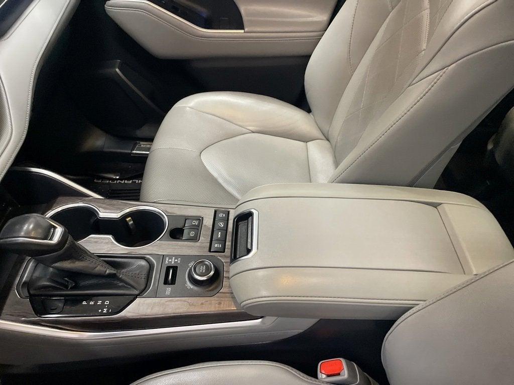 used 2020 Toyota Highlander car, priced at $28,990