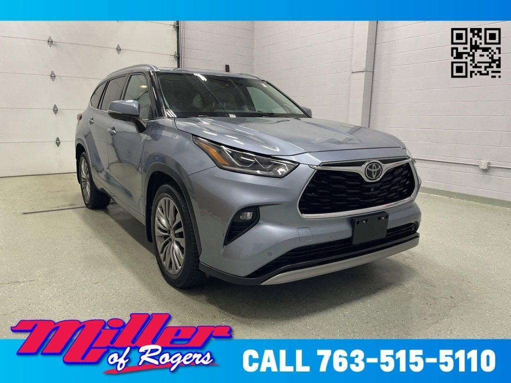 used 2020 Toyota Highlander car, priced at $28,990