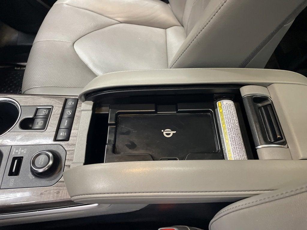 used 2020 Toyota Highlander car, priced at $28,990