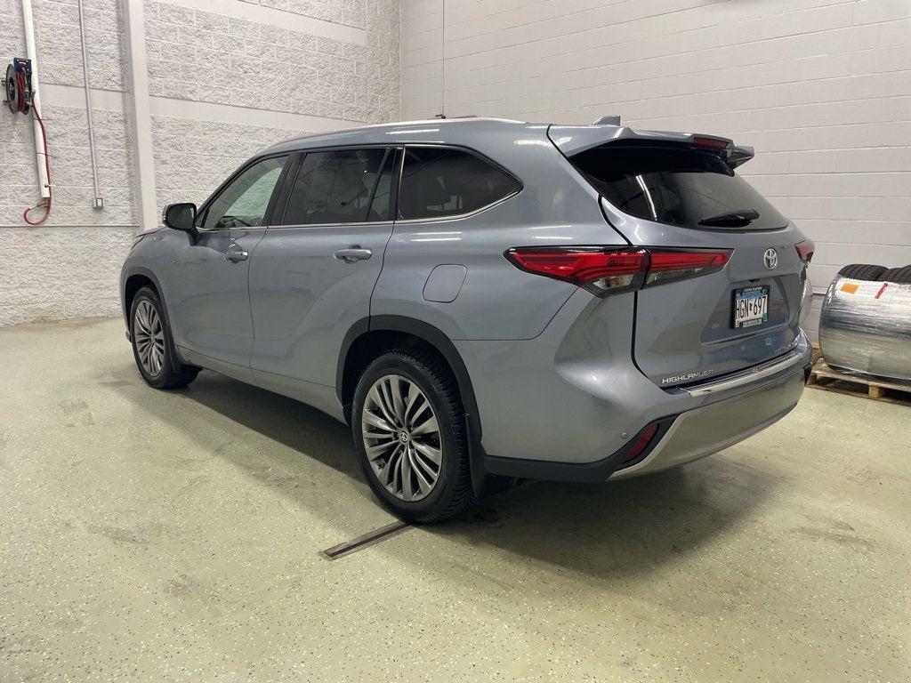 used 2020 Toyota Highlander car, priced at $28,990