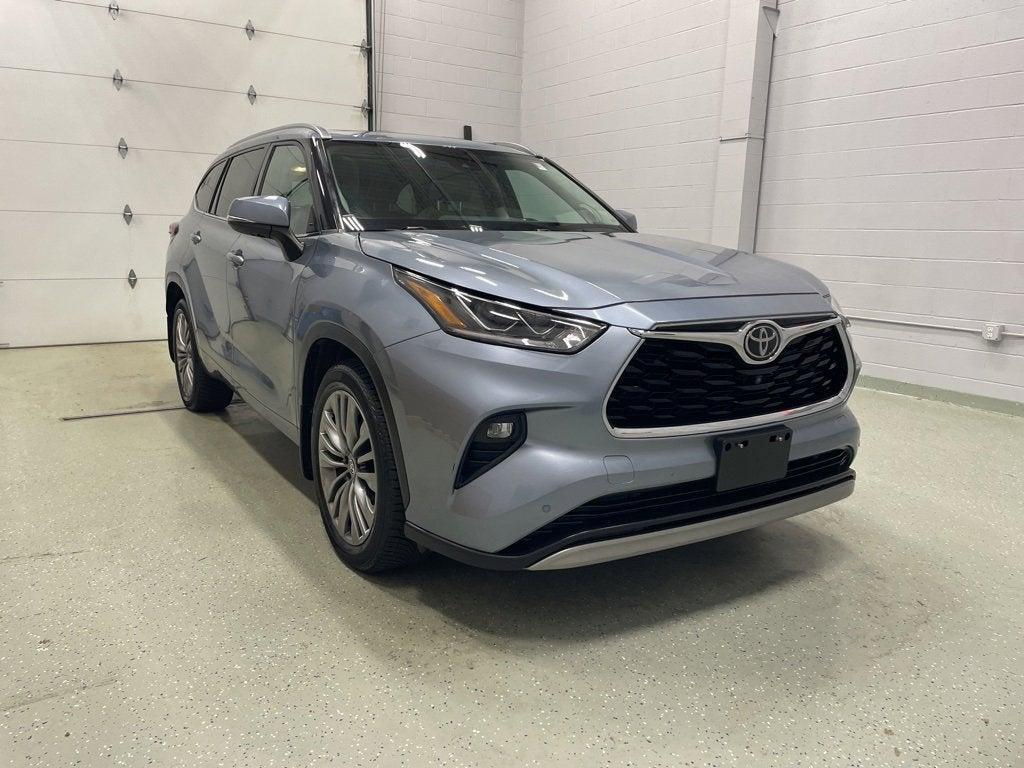 used 2020 Toyota Highlander car, priced at $28,990