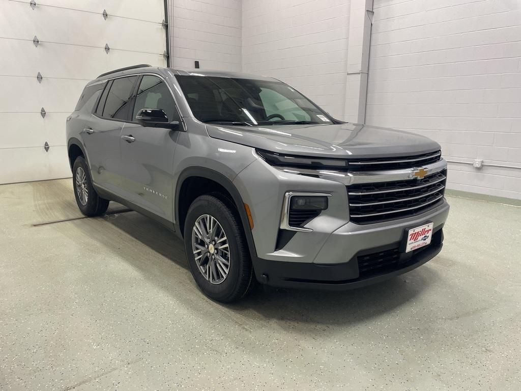 new 2025 Chevrolet Traverse car, priced at $42,999