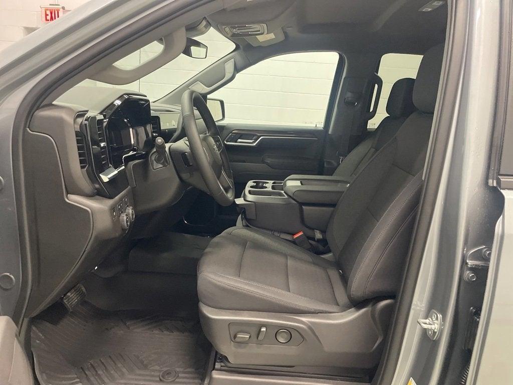new 2025 Chevrolet Silverado 1500 car, priced at $48,670