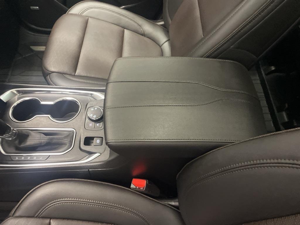 used 2024 Chevrolet Traverse Limited car, priced at $42,999