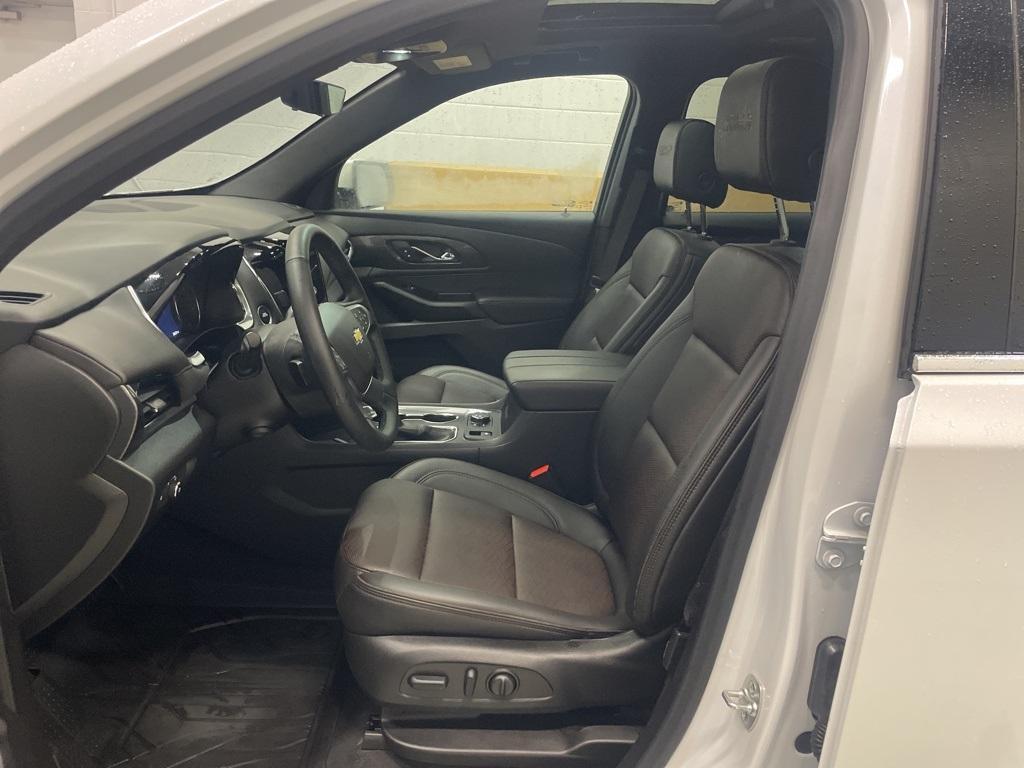 used 2024 Chevrolet Traverse Limited car, priced at $42,999
