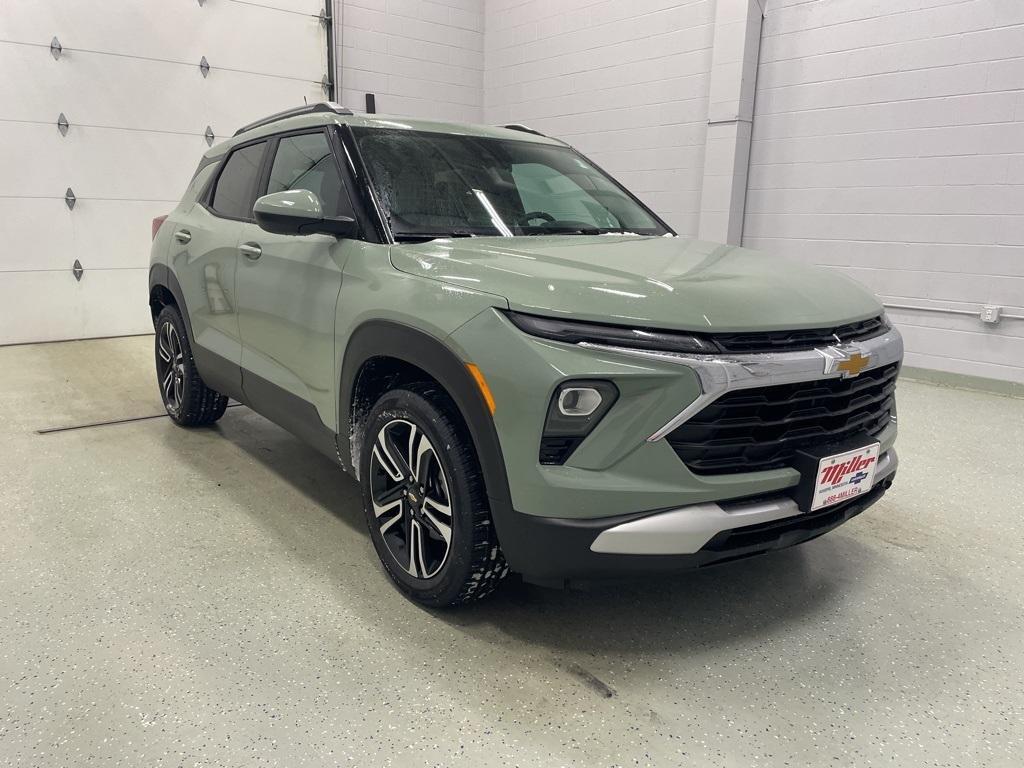 new 2025 Chevrolet TrailBlazer car, priced at $29,999