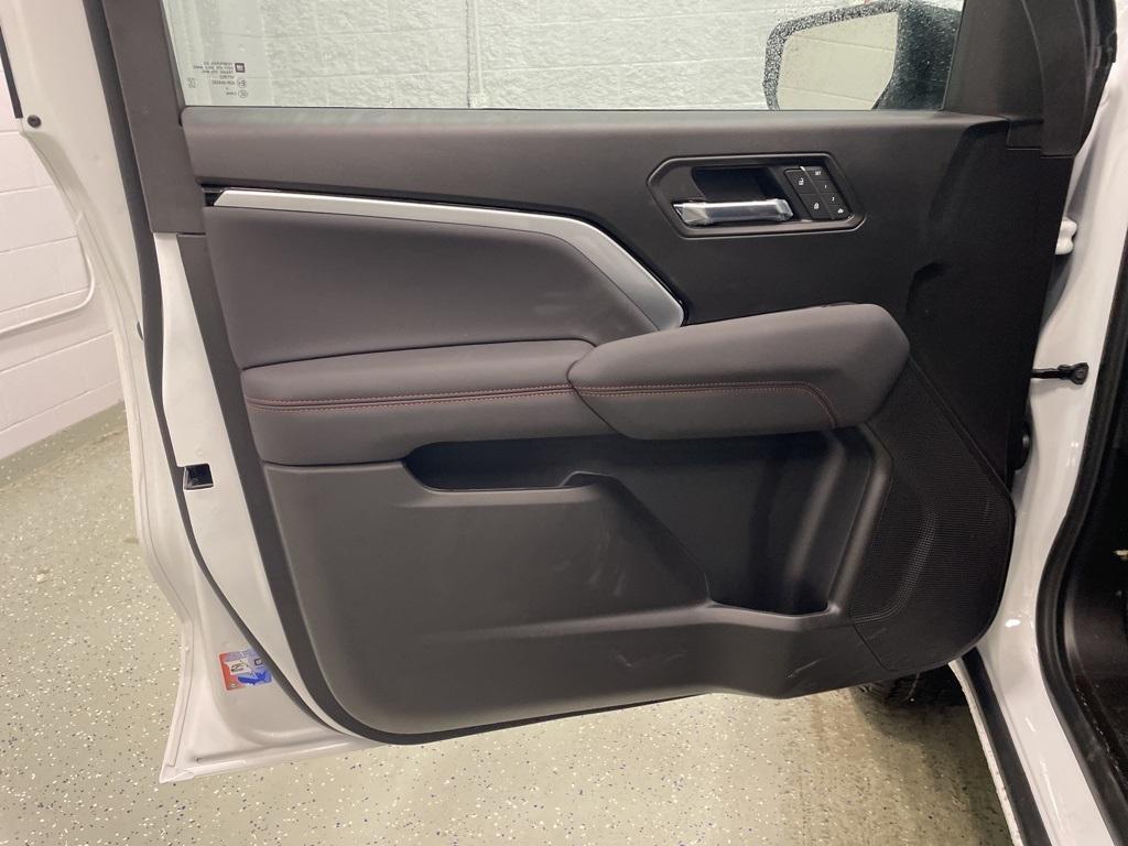 new 2025 Chevrolet Colorado car, priced at $45,999