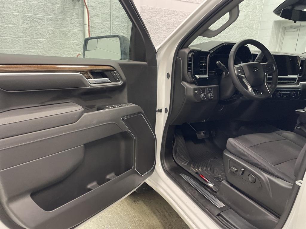 new 2025 Chevrolet Silverado 1500 car, priced at $49,999