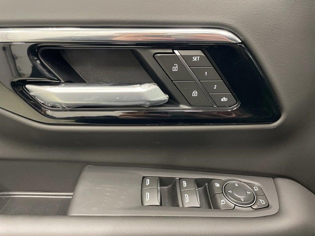 new 2025 Chevrolet Suburban car, priced at $80,999