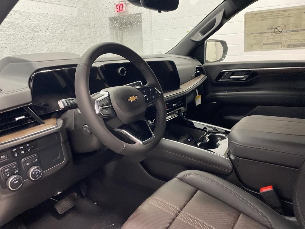 new 2025 Chevrolet Suburban car, priced at $82,695