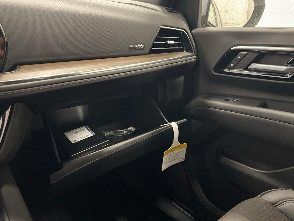 new 2025 Chevrolet Suburban car, priced at $80,999