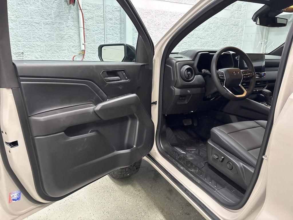 new 2026 Chevrolet Colorado car, priced at $43,930