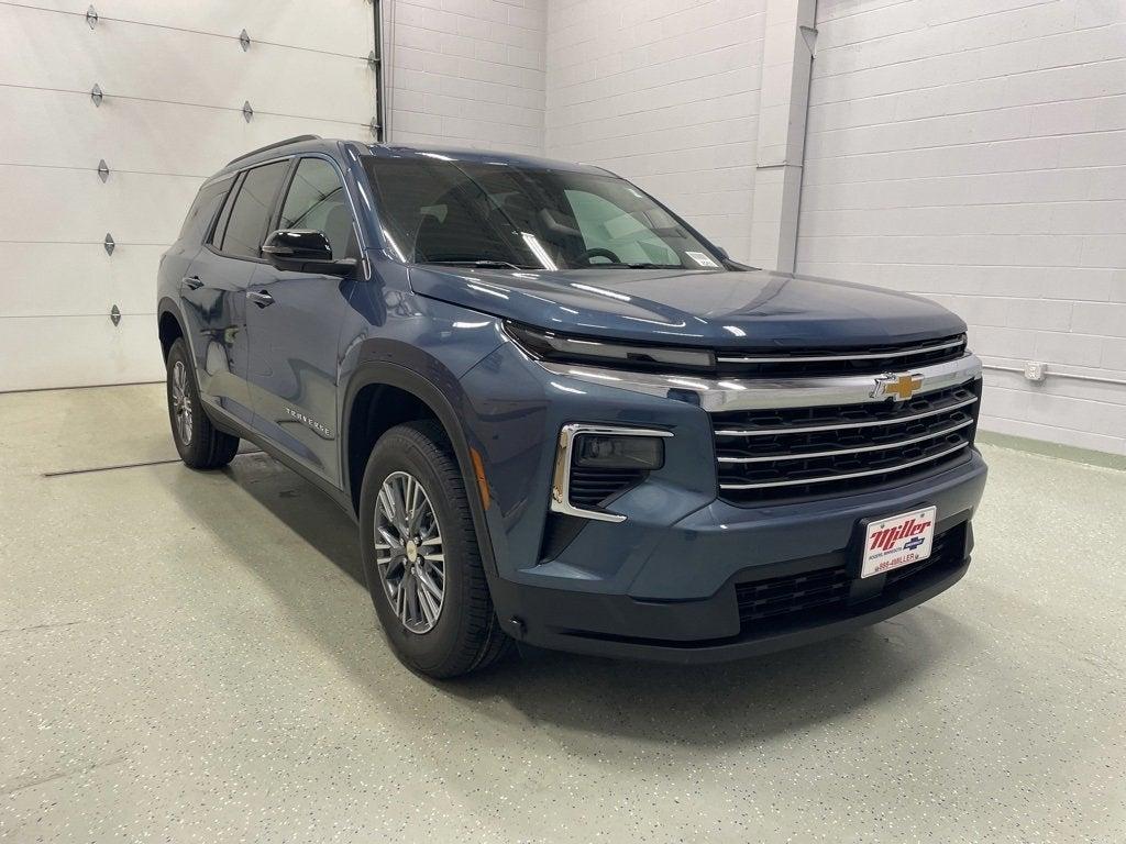 new 2025 Chevrolet Traverse car, priced at $41,999