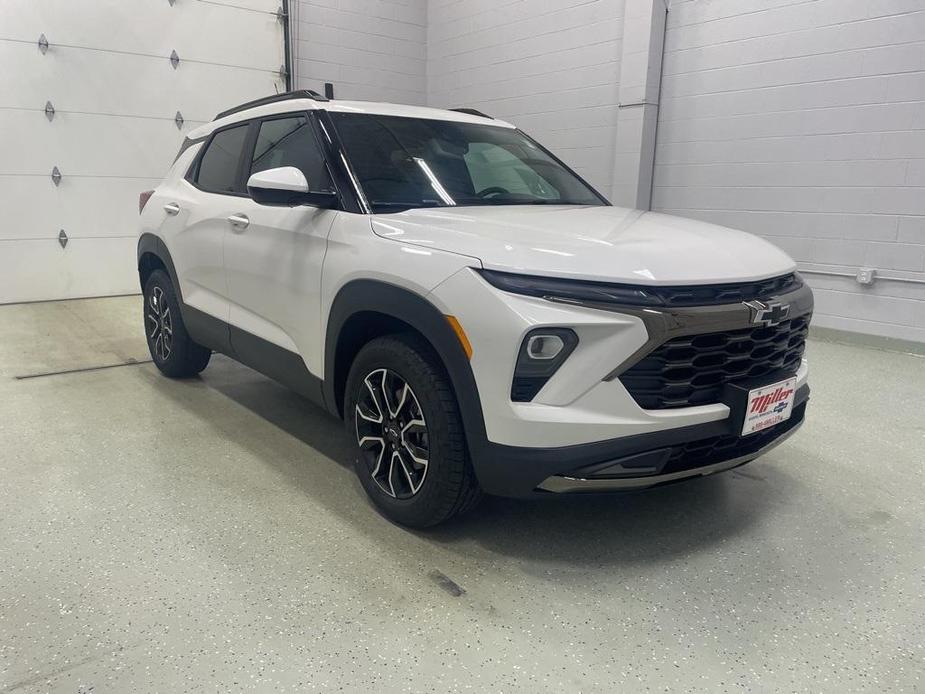 new 2025 Chevrolet TrailBlazer car, priced at $33,999