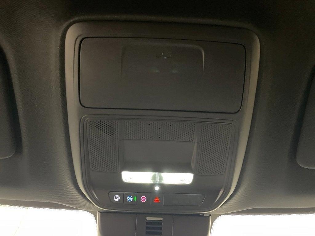 new 2025 Chevrolet Traverse car, priced at $41,999