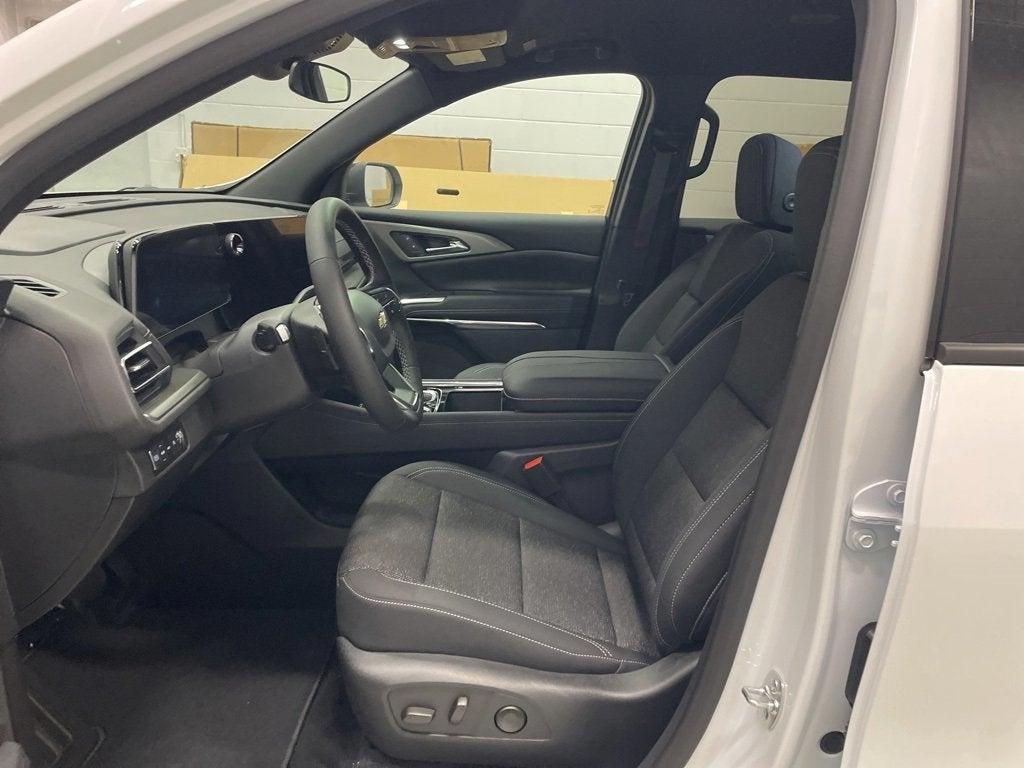 new 2025 Chevrolet Traverse car, priced at $41,999