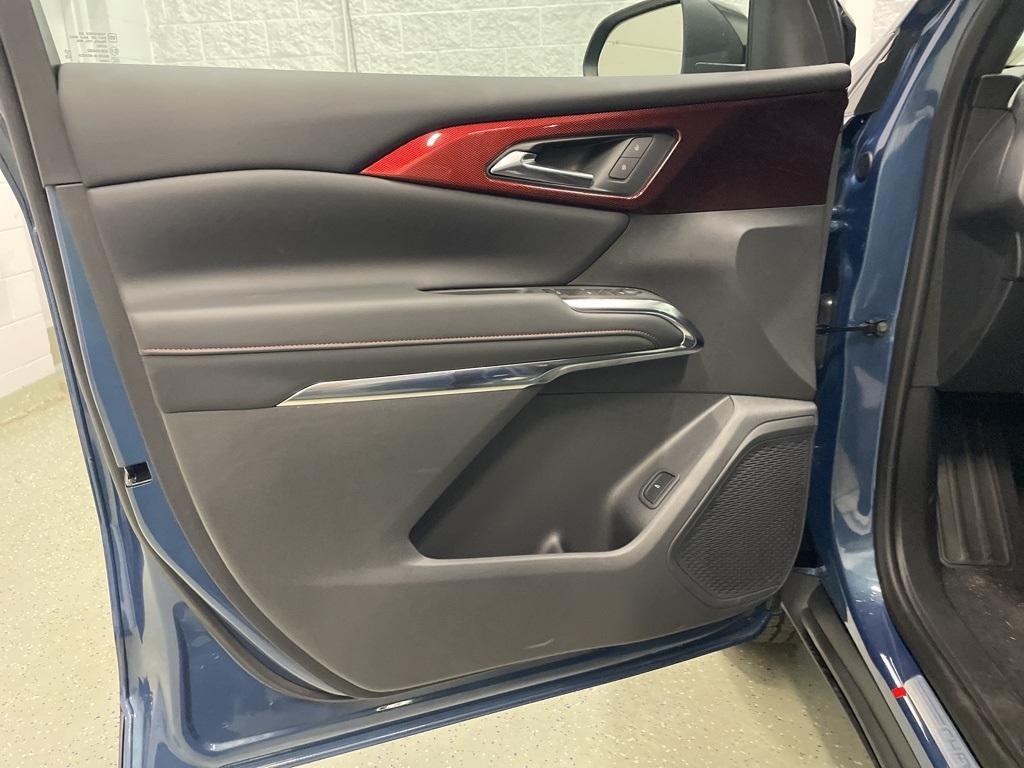 new 2025 Chevrolet Traverse car, priced at $46,999