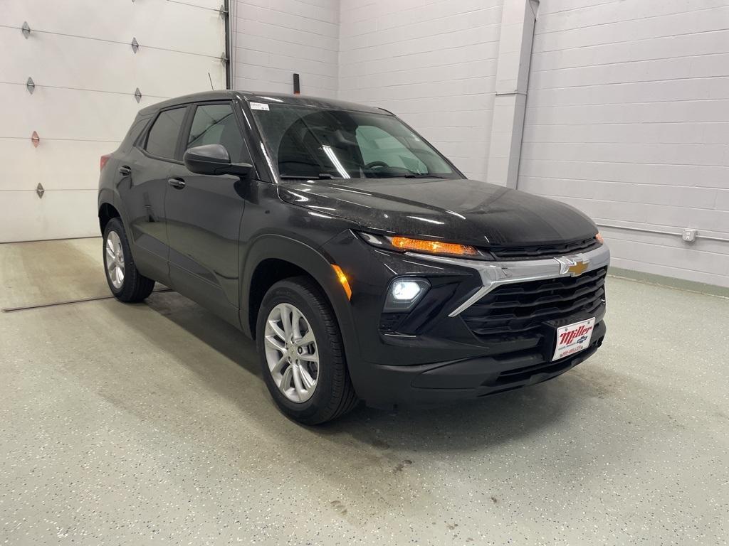 new 2025 Chevrolet TrailBlazer car, priced at $23,990