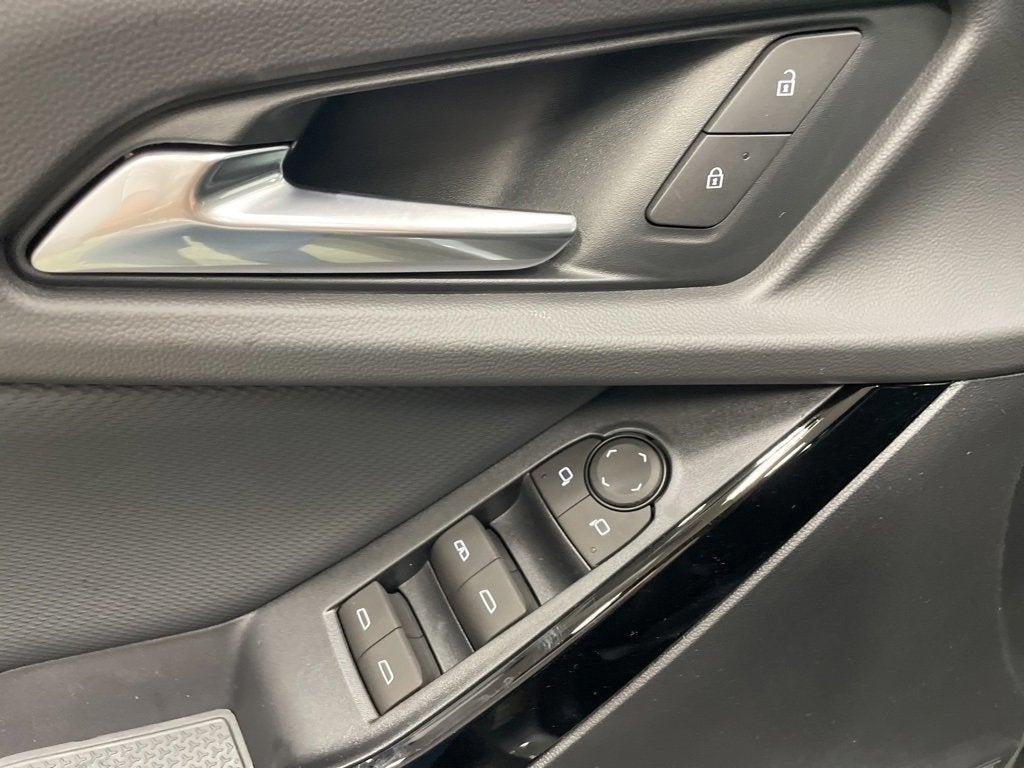 new 2026 Chevrolet Equinox car, priced at $32,685