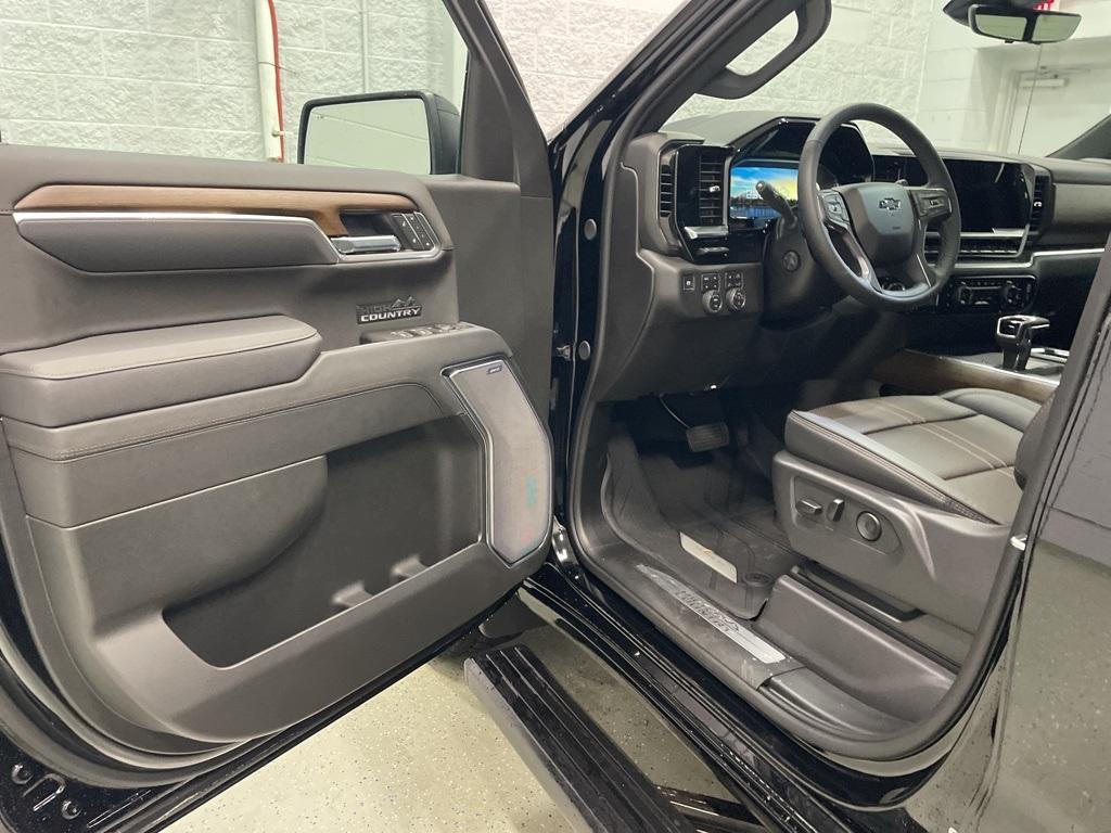 new 2025 Chevrolet Silverado 1500 car, priced at $67,320