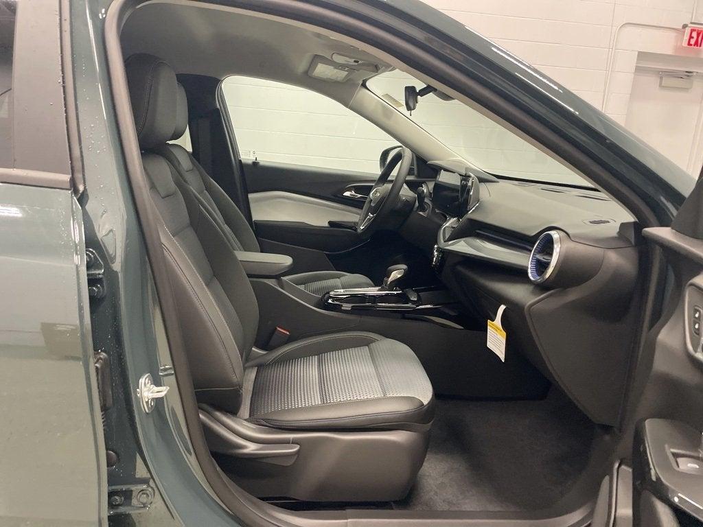 new 2025 Chevrolet Trax car, priced at $24,610