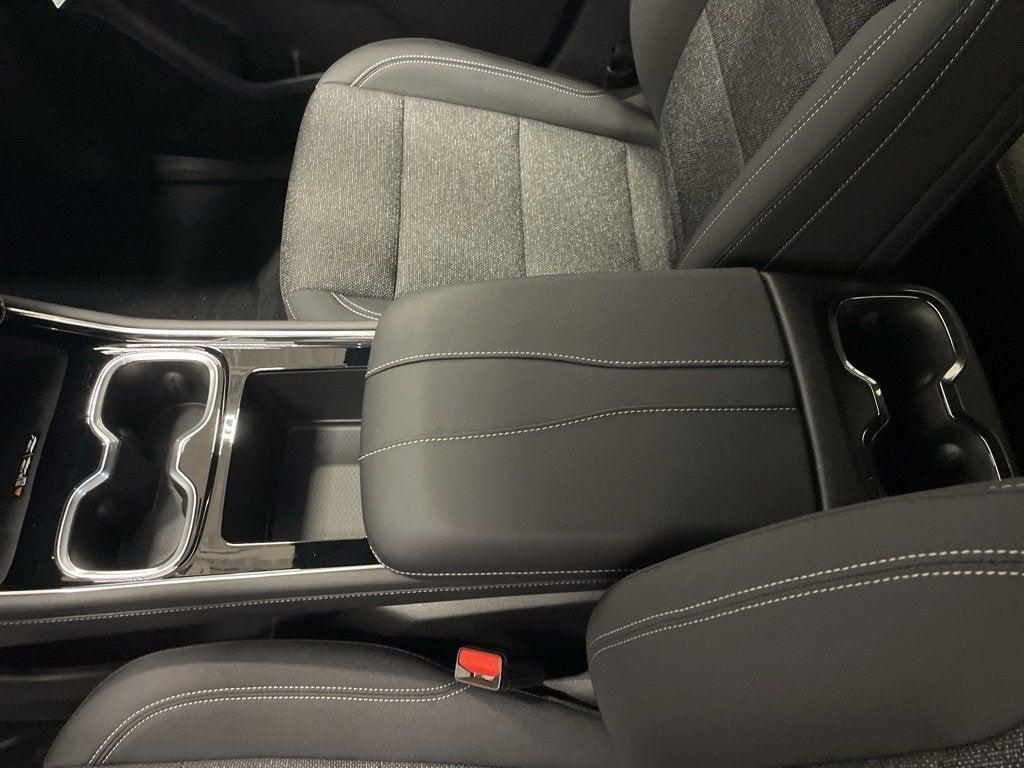 new 2025 Chevrolet Traverse car, priced at $41,999