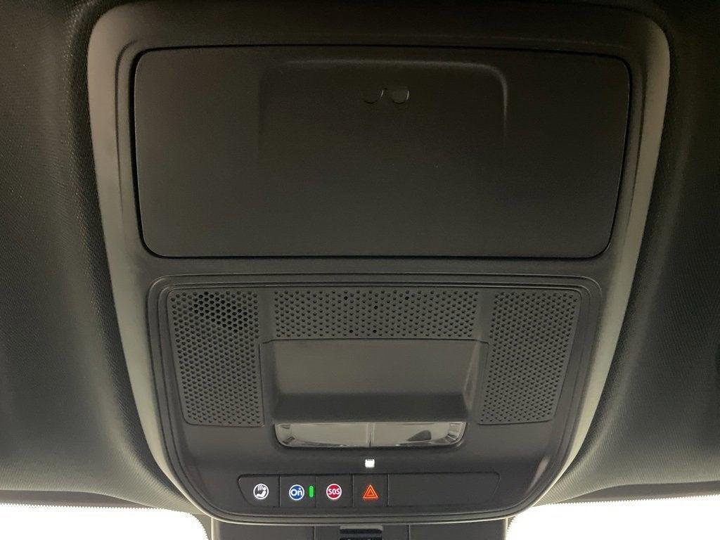 new 2025 Chevrolet Traverse car, priced at $41,999