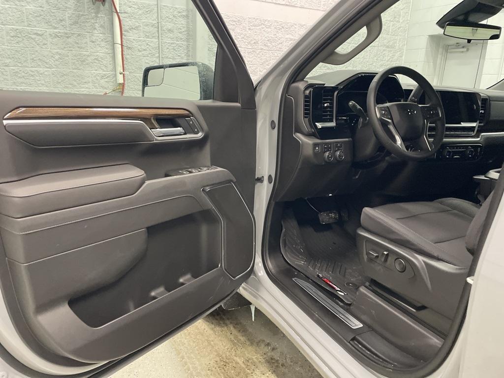 new 2025 Chevrolet Silverado 1500 car, priced at $49,999