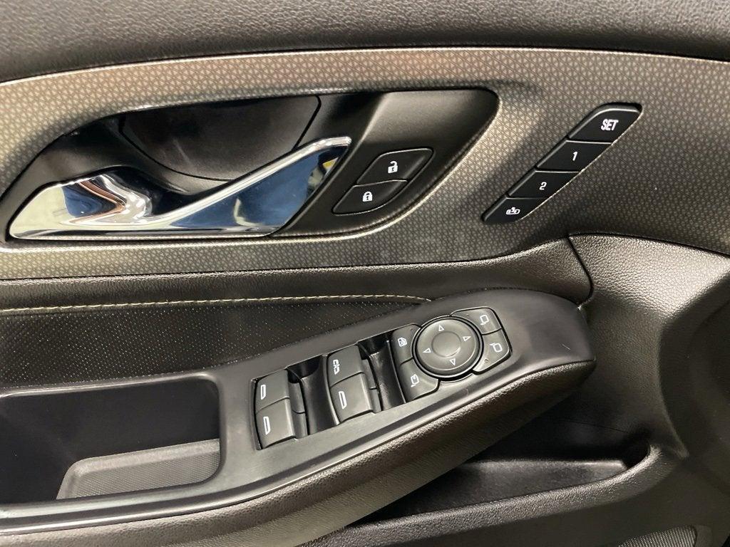 used 2022 Chevrolet Traverse car, priced at $25,990