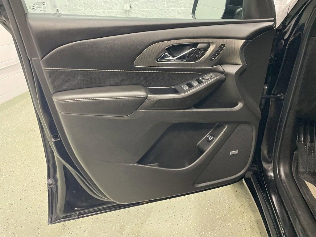 used 2022 Chevrolet Traverse car, priced at $25,990