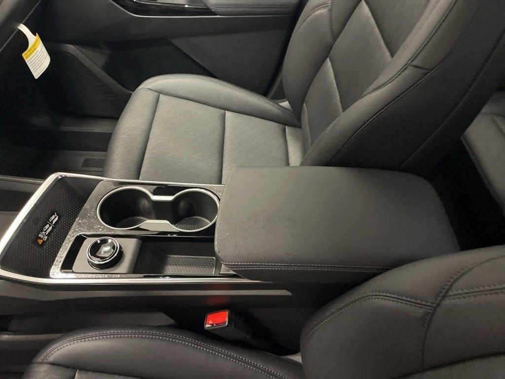 new 2026 Chevrolet Equinox car, priced at $32,940