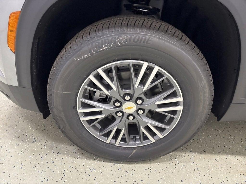 new 2026 Chevrolet Traverse car, priced at $43,920