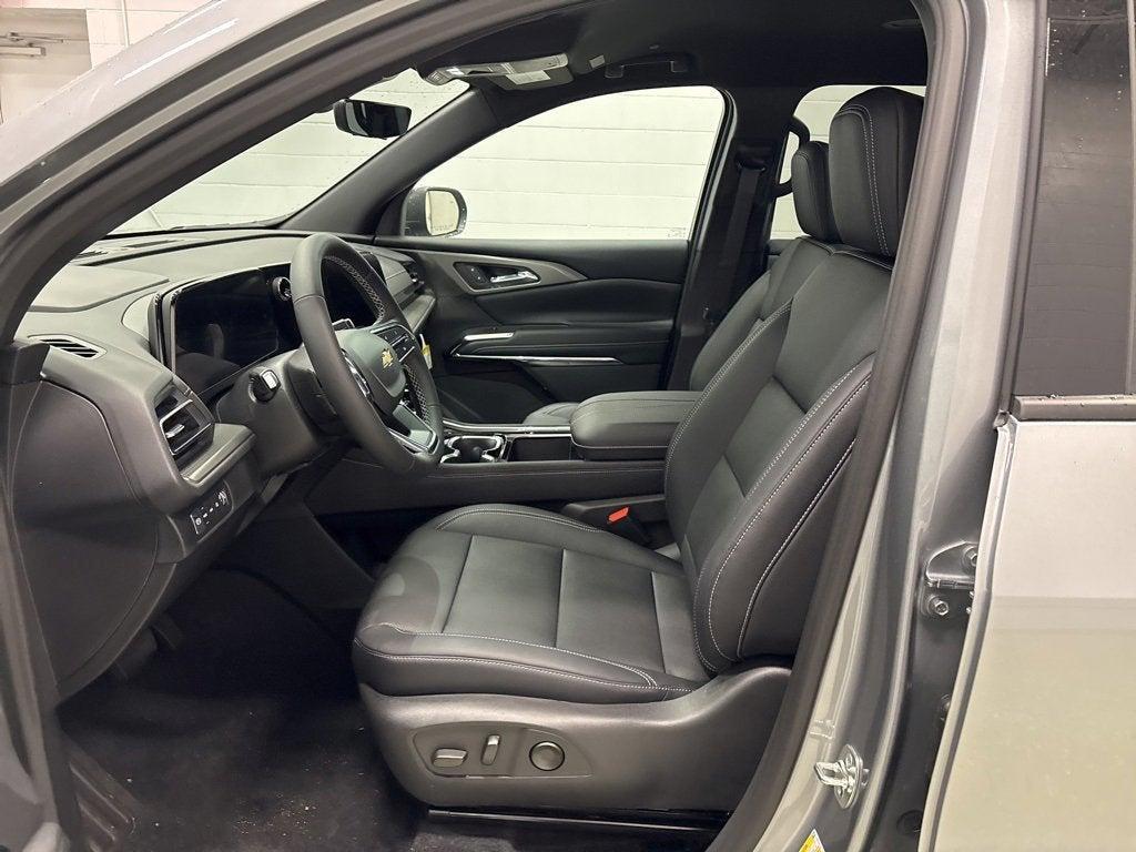 new 2026 Chevrolet Traverse car, priced at $43,920