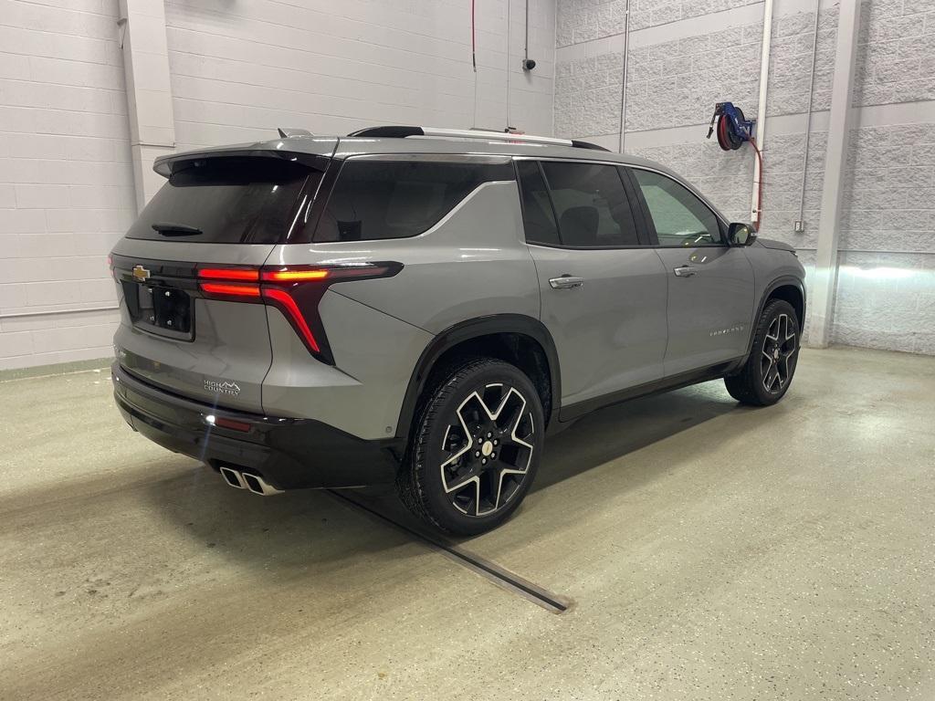 new 2025 Chevrolet Traverse car, priced at $54,999