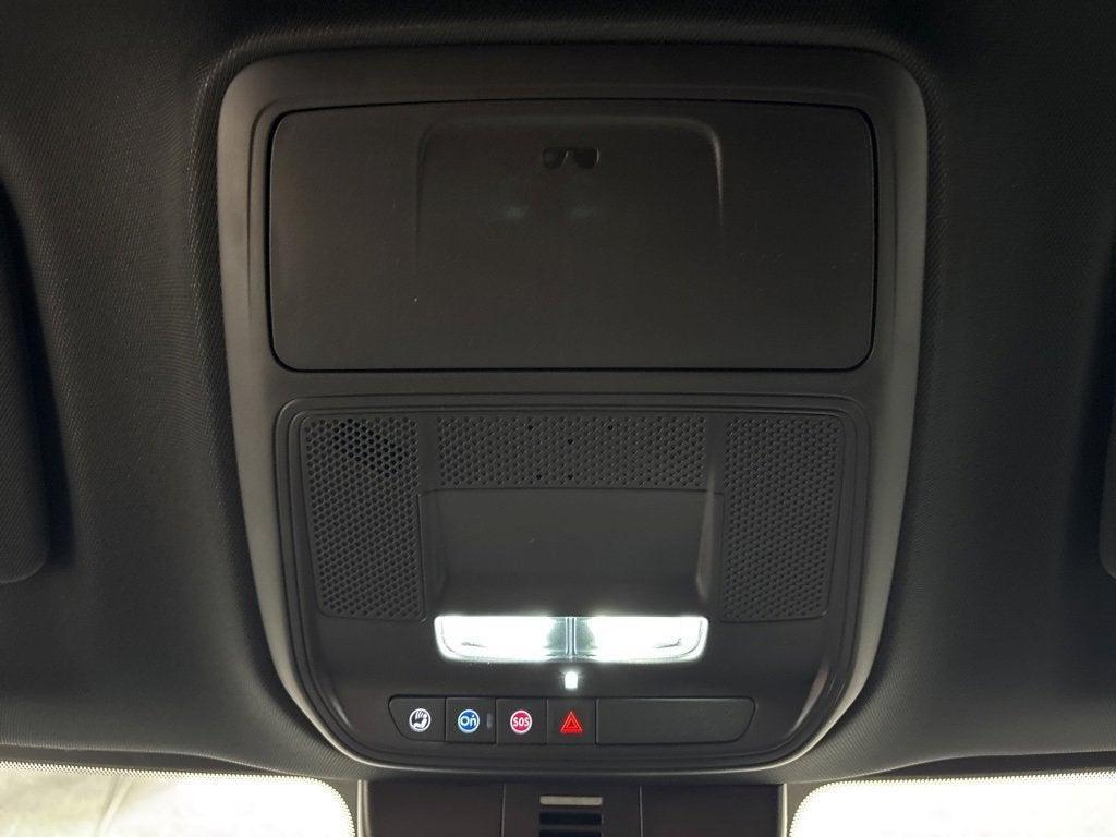 new 2026 Chevrolet Traverse car, priced at $51,440