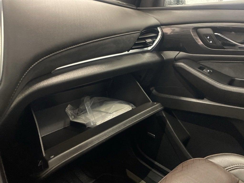 used 2023 Chevrolet Traverse car, priced at $37,999