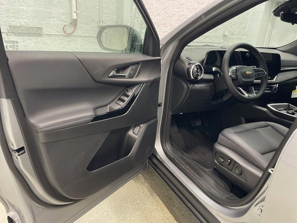 new 2026 Chevrolet Equinox car, priced at $32,285