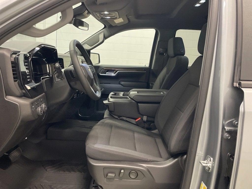 new 2025 Chevrolet Silverado 1500 car, priced at $46,570