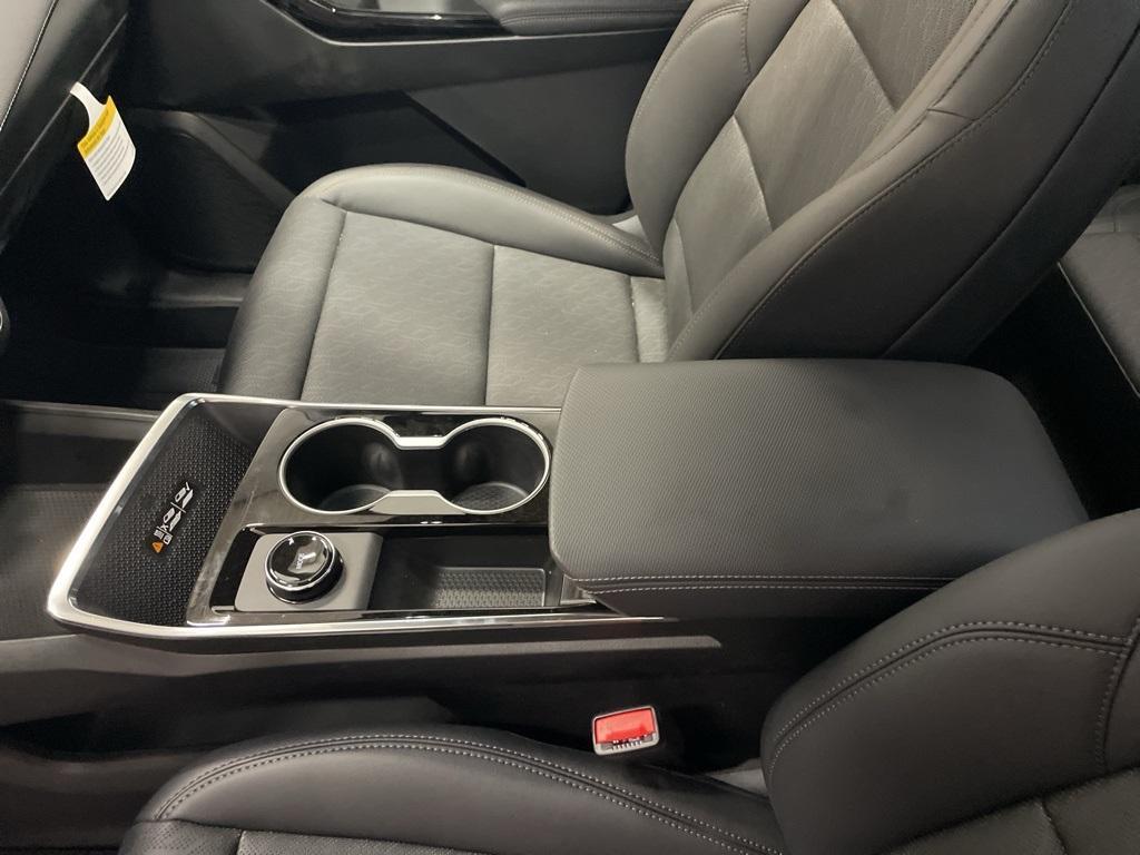 new 2026 Chevrolet Equinox car, priced at $34,635