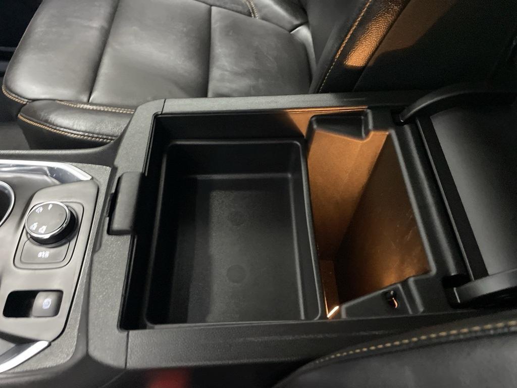 used 2019 Chevrolet Traverse car, priced at $18,990