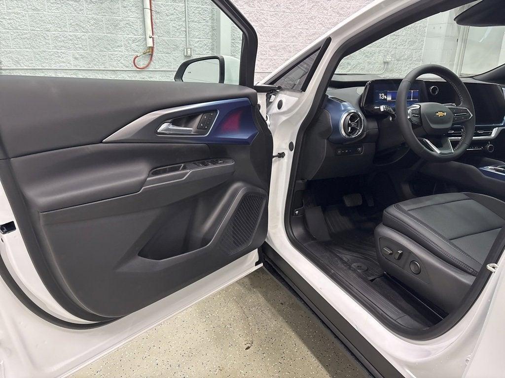 new 2026 Chevrolet Equinox EV car, priced at $43,865