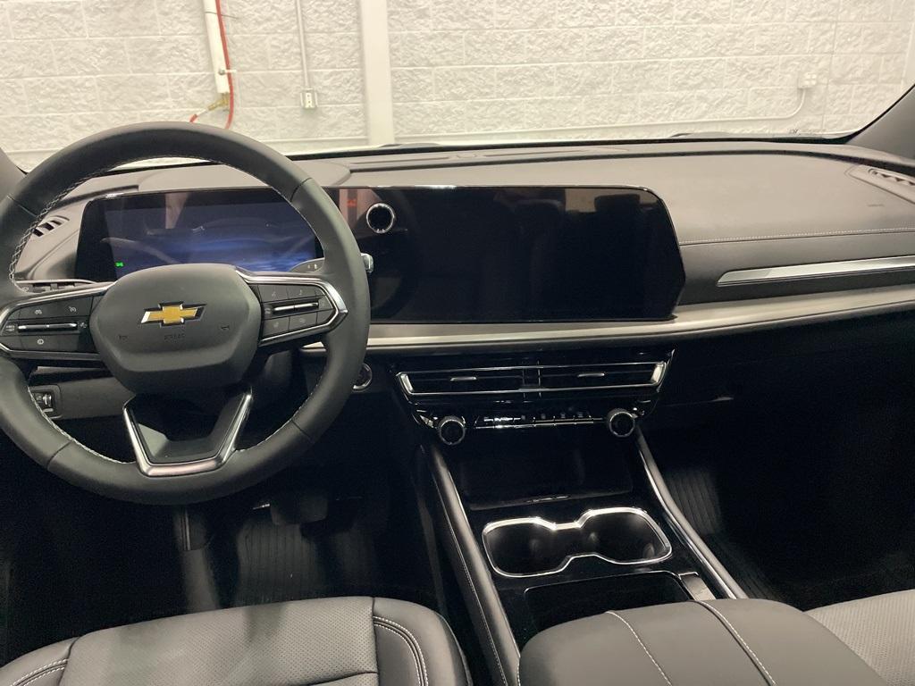new 2025 Chevrolet Traverse car, priced at $48,360