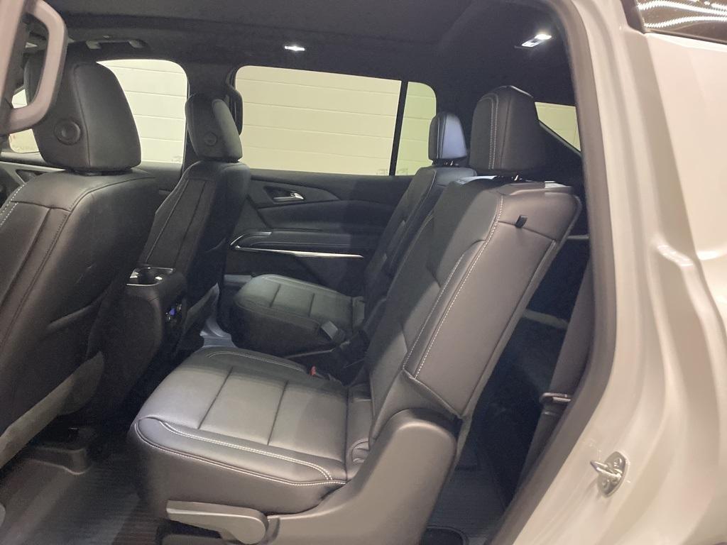 new 2025 Chevrolet Traverse car, priced at $48,360
