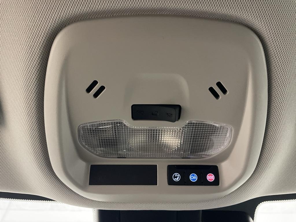 new 2025 Chevrolet Trax car, priced at $25,499