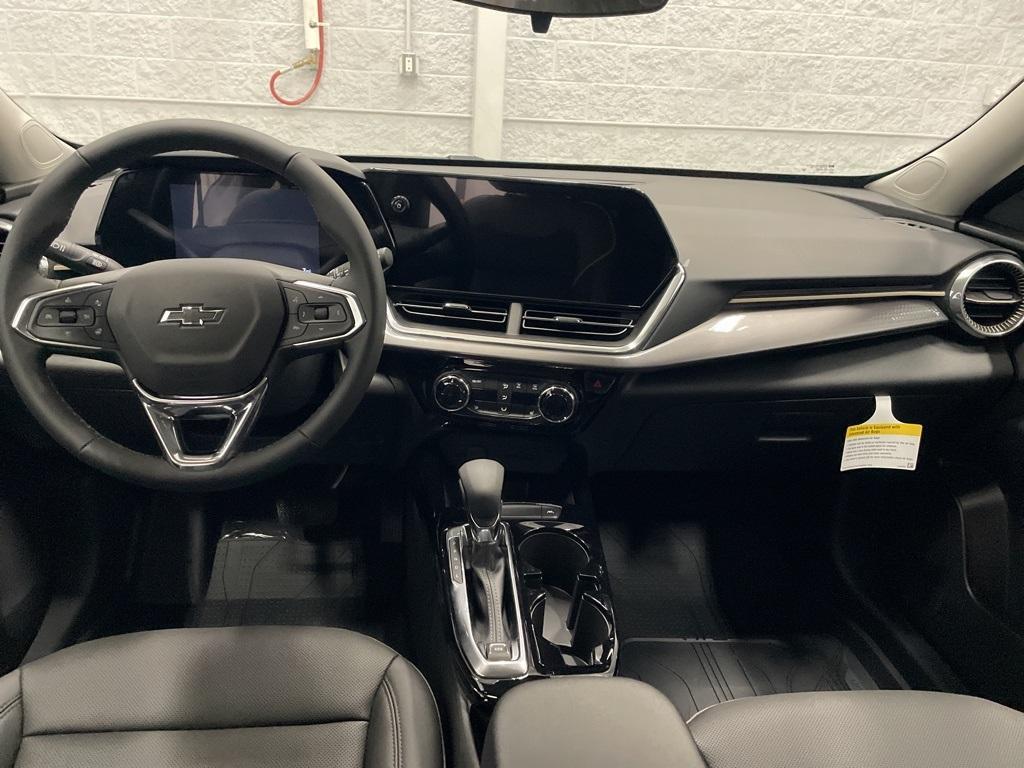 new 2025 Chevrolet Trax car, priced at $25,499